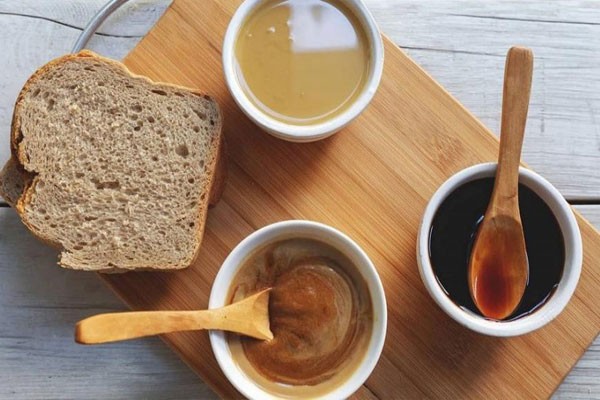 ارده کنجد و شیره انگور